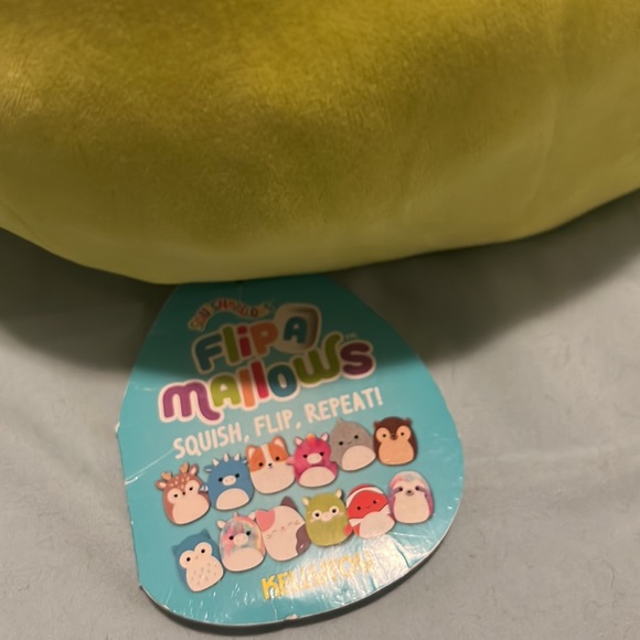 Squishmallow flip a mallow willow and Kimberly llama and Pegasus stuffed animal - Picture 10 of 10